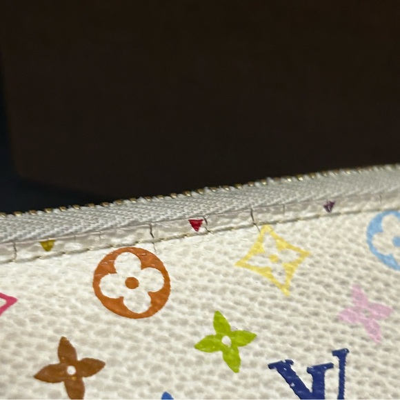 Louis Vuitton Murakami Key Cles with Box. BC Condition. - Picture 8 of 14